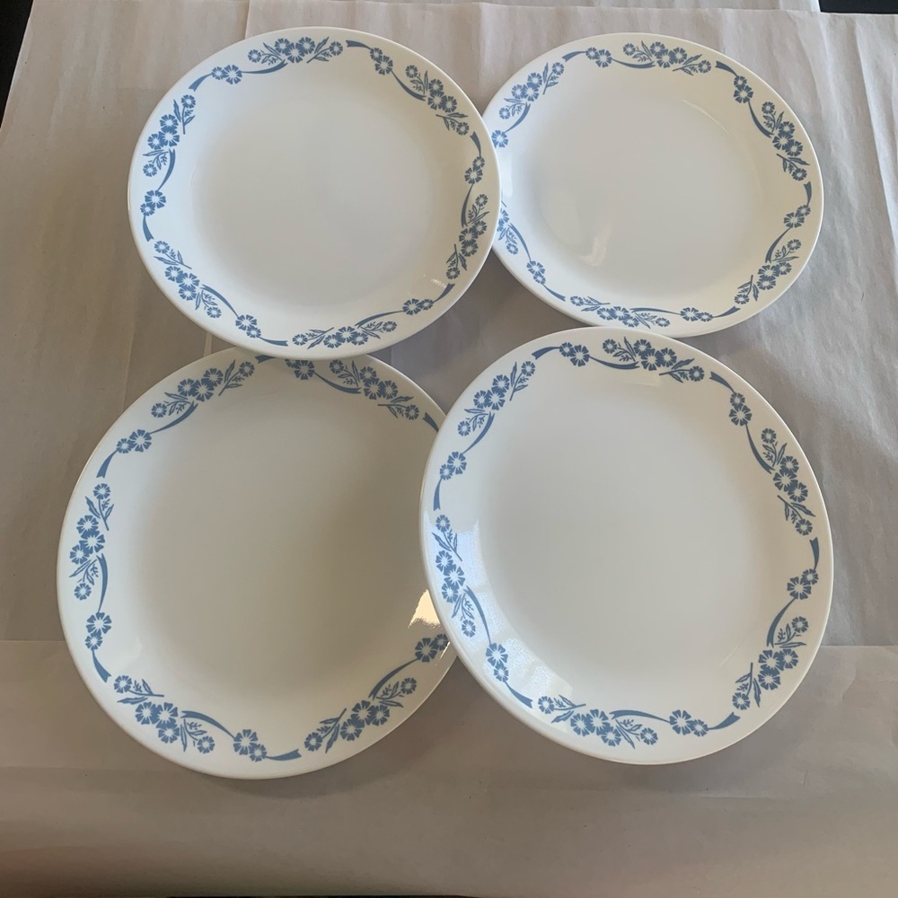 Corning Corelle CORNFLOWER 10” Dinner Plates. Set of 4. EUC